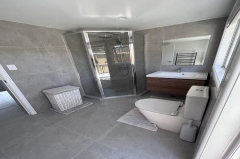 Photo of property in 1/66 Takutai Avenue, Half Moon Bay, Auckland, 2012