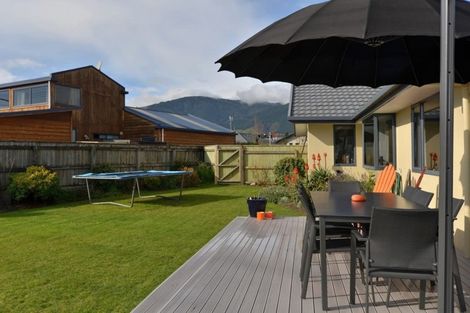 Photo of property in 28 Standish Place, Stoke, Nelson, 7011