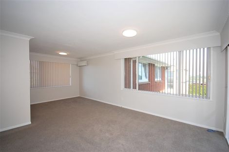 Photo of property in 1/279 Sunset Road, Sunnynook, Auckland, 0632