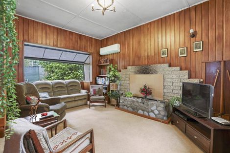 Photo of property in 61 Robinson Avenue, Holdens Bay, Rotorua, 3010