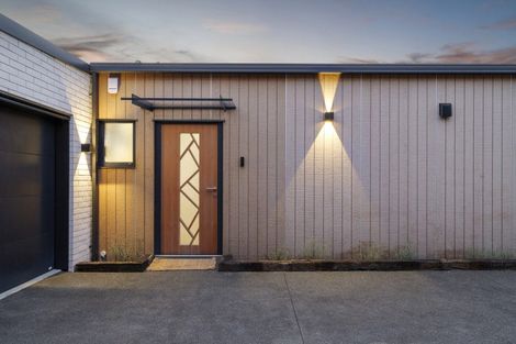 Photo of property in 22 Isobel Matson Lane, Cracroft, Christchurch, 8022