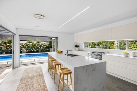 Photo of property in 4 Lewisham Park, St Albans, Christchurch, 8052