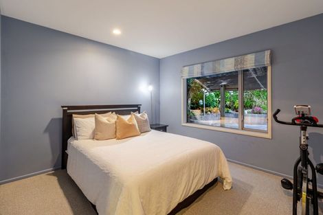 Photo of property in 22 Paremata Drive, Paremata, Porirua, 5024