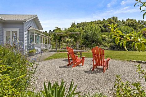 Photo of property in 35a Pinchgut Road, Kaukapakapa, 0873