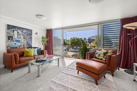 Photo of property in 10/74 Oriental Parade, Oriental Bay, Wellington, 6011