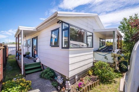 Photo of property in 8a Elder Grove, Paraparaumu, 5032