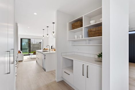 Photo of property in 17 Park Green Avenue, Rosehill, Papakura, 2113