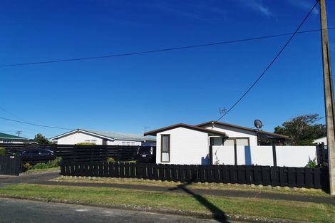 Photo of property in 18 Mcguire Street, Hawera, 4610