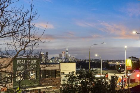 Photo of property in 2/14 Williamson Avenue, Belmont, Auckland, 0622