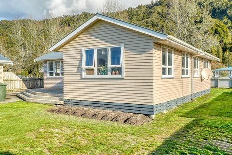 Photo of property in 60 Main Road, Harihari, 7884