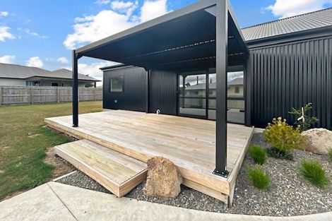 Photo of property in 75b Hedges Street, Sanson, 4817