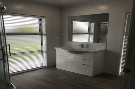 Photo of property in 1/30 Heath Street, Saint Andrews, Hamilton, 3200