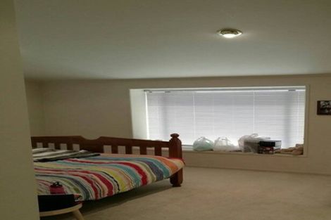 Photo of property in 2/33 Argo Drive, Half Moon Bay, Auckland, 2012