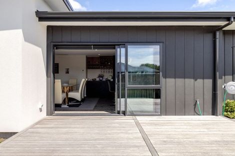 Photo of property in 77 Freedom Drive, Kelvin Grove, Palmerston North, 4414