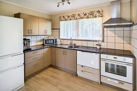 Photo of property in 3 Cleat Street, Whitby, Porirua, 5024