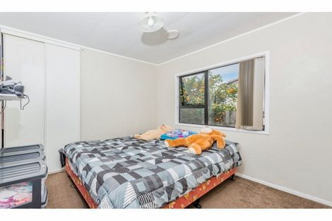 Photo of property in 1b Celmisia Place, Weymouth, Auckland, 2103