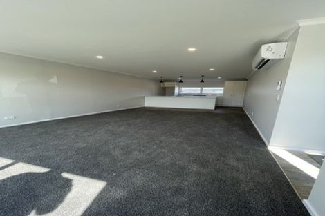 Photo of property in 20 Bluff Road, Kenepuru, Porirua, 5022