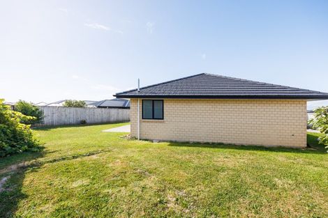 Photo of property in 12 Gibraltar Way, Fitzherbert, Palmerston North, 4410