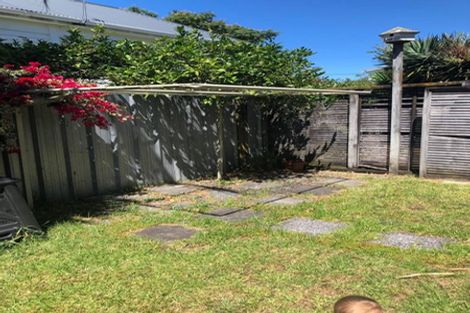 Photo of property in 1 Himikera Avenue, Avondale, Auckland, 1026