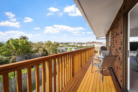 Photo of property in 19b Albatross Road, Red Beach, 0932