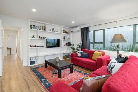 Photo of property in 2/251 Pakuranga Road, Pakuranga, Auckland, 2010