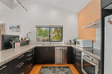 Photo of property in 20 Timsfield Drive, Lake Hawea, Wanaka, 9382