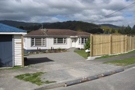 Photo of property in 6 Sharpe Crescent, Wainuiomata, Lower Hutt, 5014