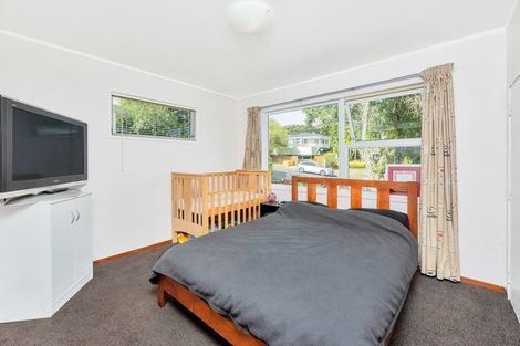 Photo of property in 50 Tamahere Drive, Glenfield, Auckland, 0629