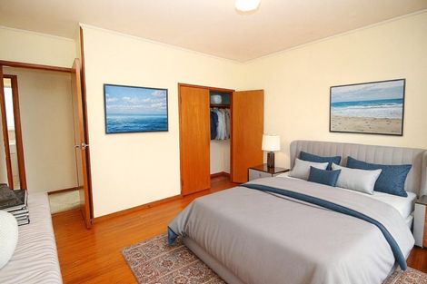 Photo of property in 104 Farquhar Road, Glendene, Auckland, 0602