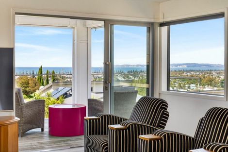 Photo of property in 7 Enfield Road, Hospital Hill, Napier, 4110