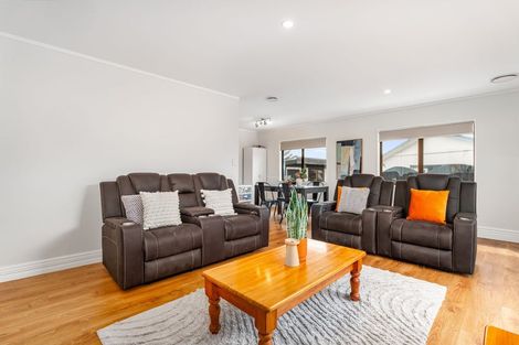 Photo of property in 38 Whanga Crescent, Titahi Bay, Porirua, 5022