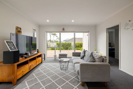 Photo of property in 1 Springside Court, Huntington, Hamilton, 3210