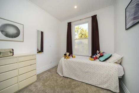 Photo of property in 84 Featherston Street, Takaro, Palmerston North, 4412