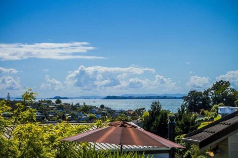 Photo of property in 10 Bellbird Rise, Murrays Bay, Auckland, 0630