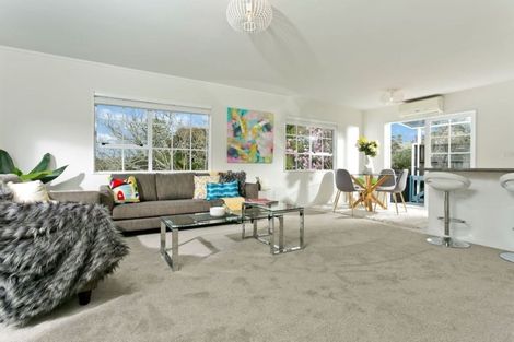 Photo of property in 1/5 Glamorgan Drive, Torbay, Auckland, 0630