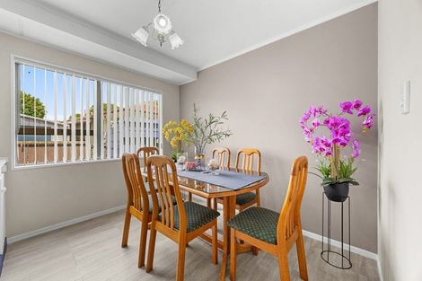 Photo of property in 2/54 Finlayson Avenue, Clendon Park, Auckland, 2103