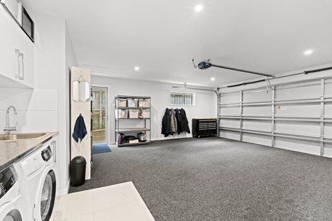 Photo of property in 2 Fern Lane, Whalers Gate, New Plymouth, 4310