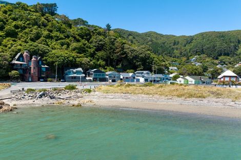 Photo of property in 69 Muritai Road, Eastbourne, Lower Hutt, 5013