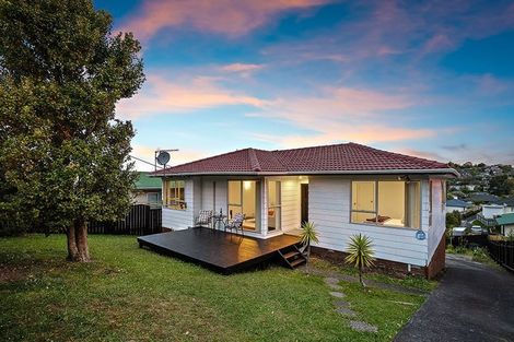 Photo of property in 33 Triangle Road, Massey, Auckland, 0614