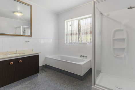 Photo of property in 16 Clipper Place, Shelly Park, Auckland, 2014