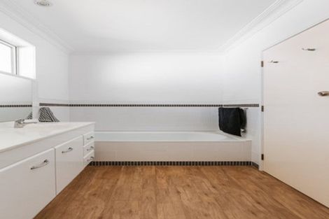 Photo of property in 6 Coppelia Avenue, Omokoroa, 3114