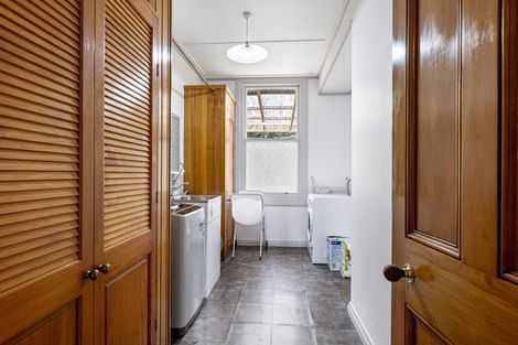 Photo of property in 18 Mills Street, Eltham, 4322