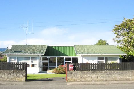 Photo of property in 44 Dunstan Street, Otaki, 5512