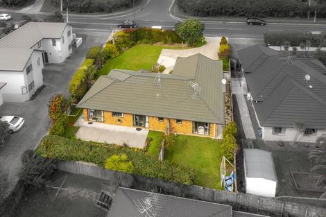 Photo of property in 100 Greenhithe Road, Greenhithe, Auckland, 0632