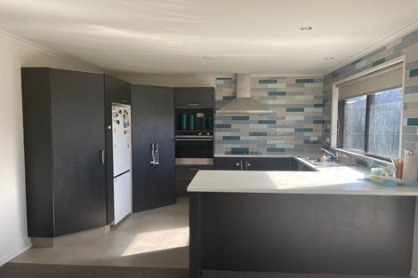 Photo of property in 48 Edgeview Crescent, Fitzroy, Hamilton, 3206