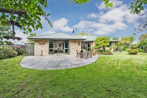 Photo of property in 11 Rickton Place, Rangiora, 7400