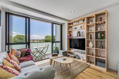 Photo of property in 17 Blake Lane, Dairy Flat, Albany, 0794