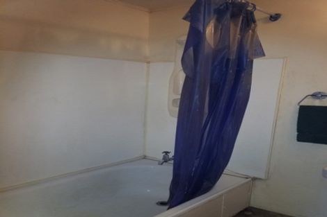 Photo of property in Churchill Flats, 213 The Terrace, Wellington Central, Wellington, 6011