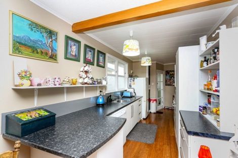 Photo of property in 37 Belair Avenue, Blagdon, New Plymouth, 4310
