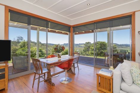 Photo of property in 92 Comers Road, Kaimarama, Whitianga, 3591